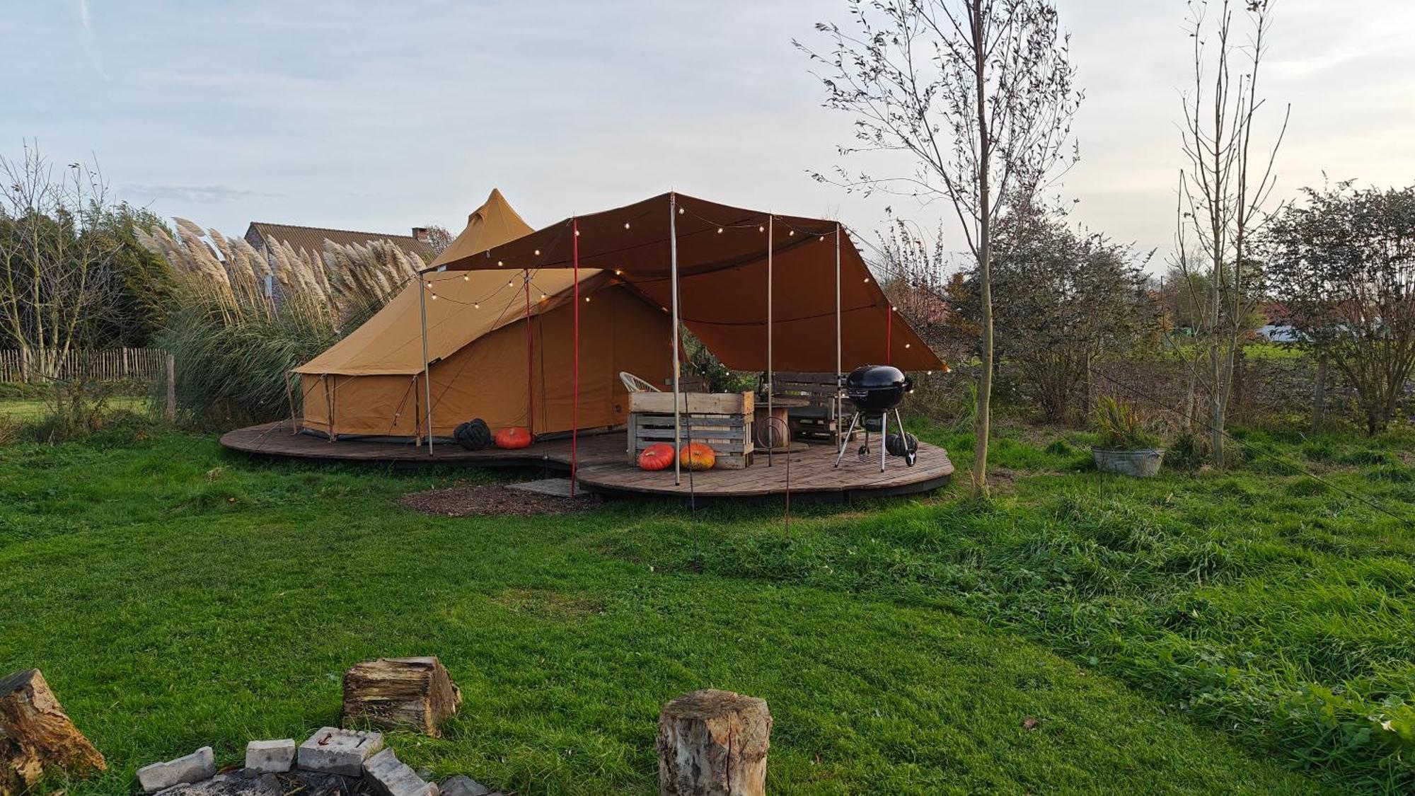 Au Pied Du Trieu, The Glamping Experience Hotel Labroye Exterior foto